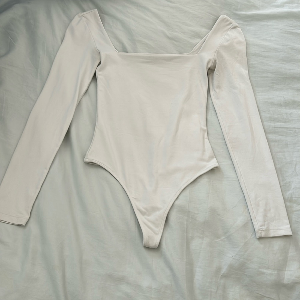 Aritzia Babaton Bodysuit